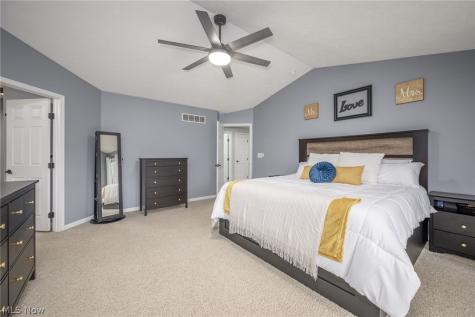 2713 Blue Ash Avenue NW Canton OH 44708