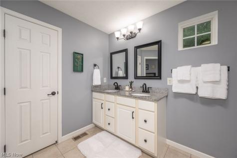 2713 Blue Ash Avenue NW Canton OH 44708