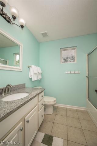 2713 Blue Ash Avenue NW Canton OH 44708