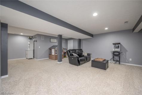 2713 Blue Ash Avenue NW Canton OH 44708