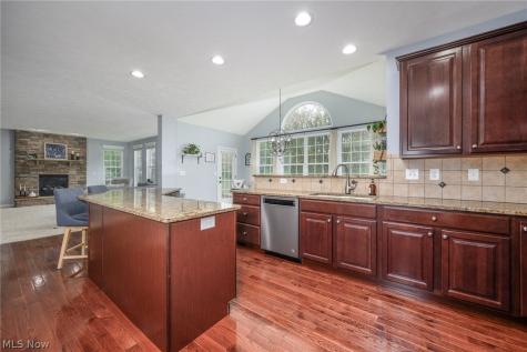 2713 Blue Ash Avenue NW Canton OH 44708