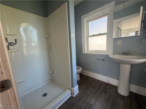 506 E Gorgas Street Louisville OH 44643