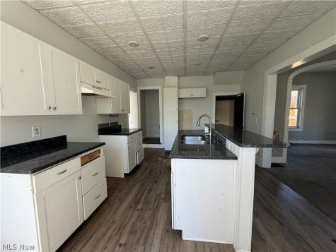 506 E Gorgas Street Louisville OH 44643