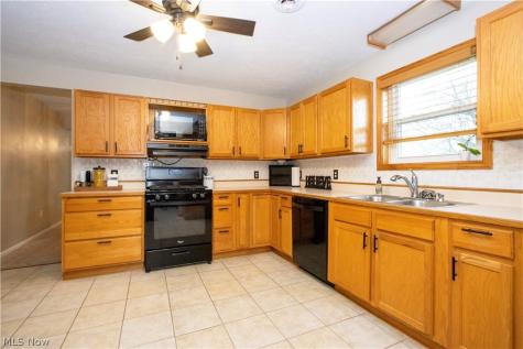 4054 Cinnamon Drive N West Salem OH 44287