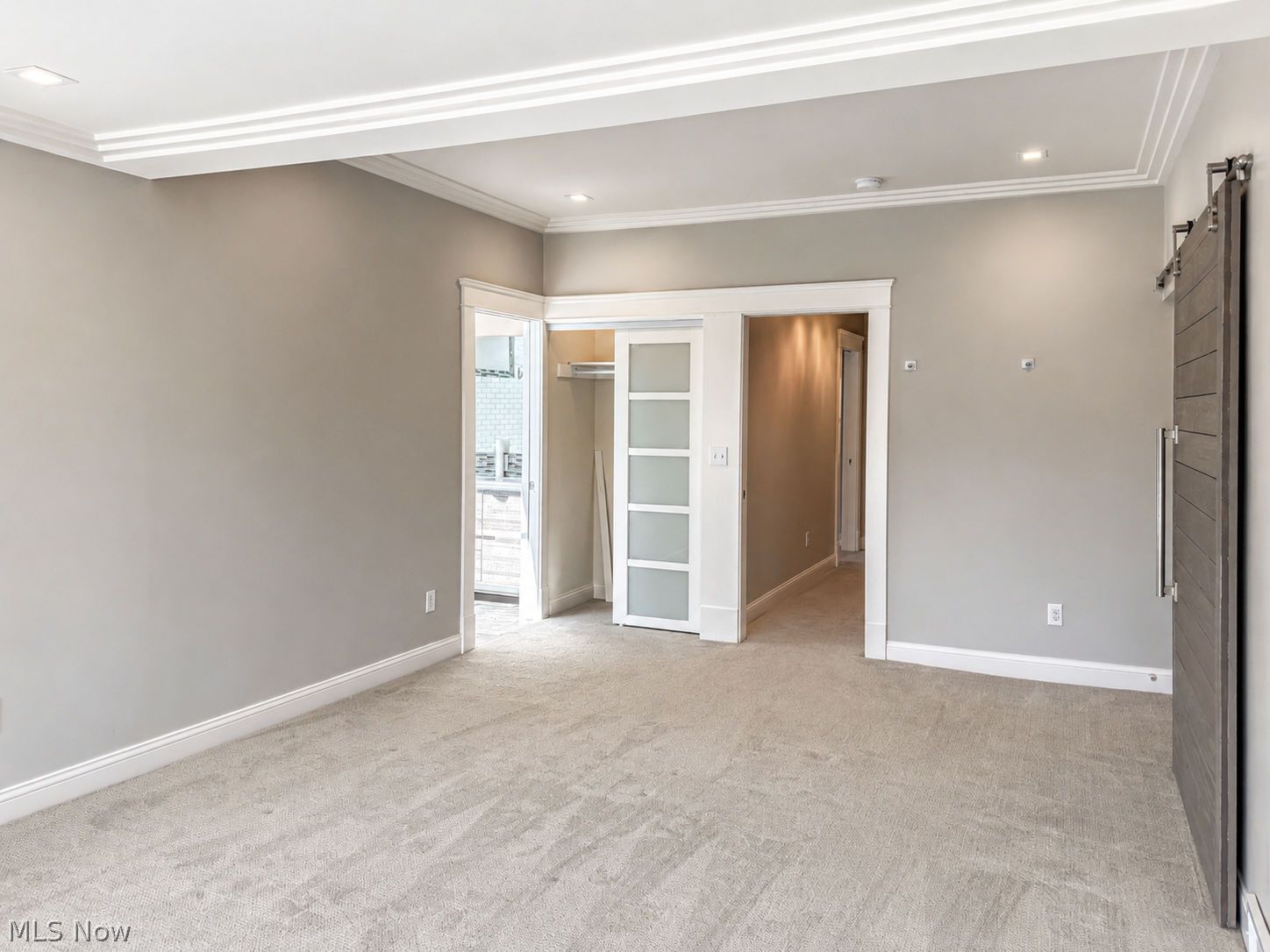 1081 Summit Avenue Lakewood OH 44107