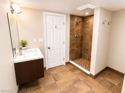 1081 Summit Avenue Lakewood OH 44107