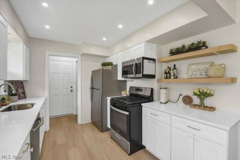 12793 W Sprague Road North Royalton OH 44133