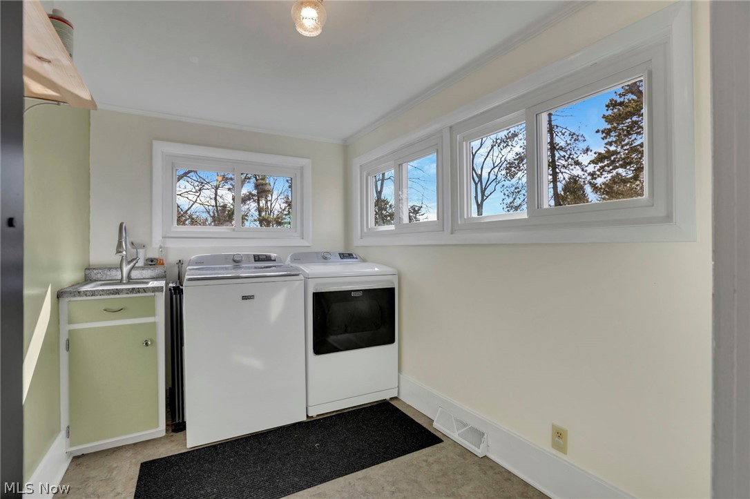 170 Thompson Avenue New Concord OH 43762