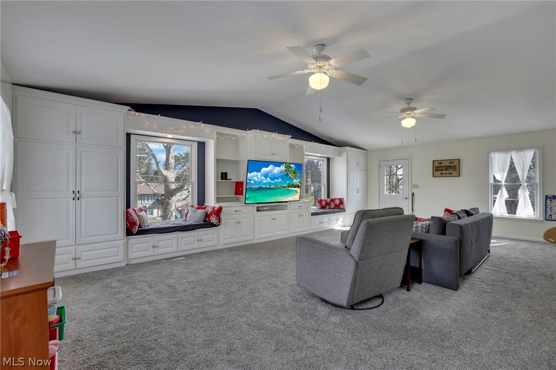170 Thompson Avenue New Concord OH 43762