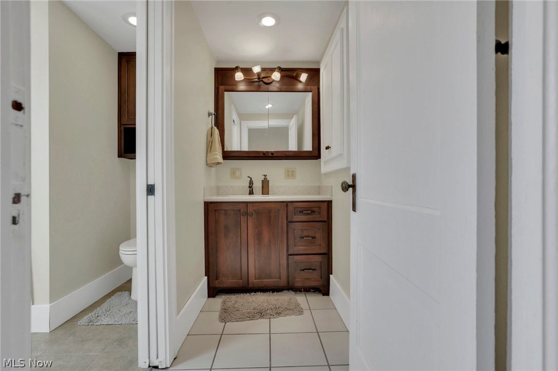 170 Thompson Avenue New Concord OH 43762