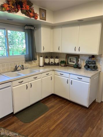 5171 Meadow Wood Boulevard Lyndhurst OH 44124