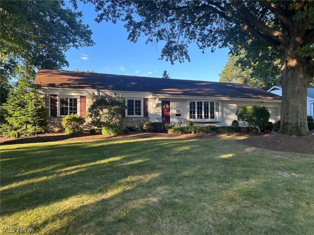 5171 Meadow Wood Boulevard Lyndhurst OH 44124