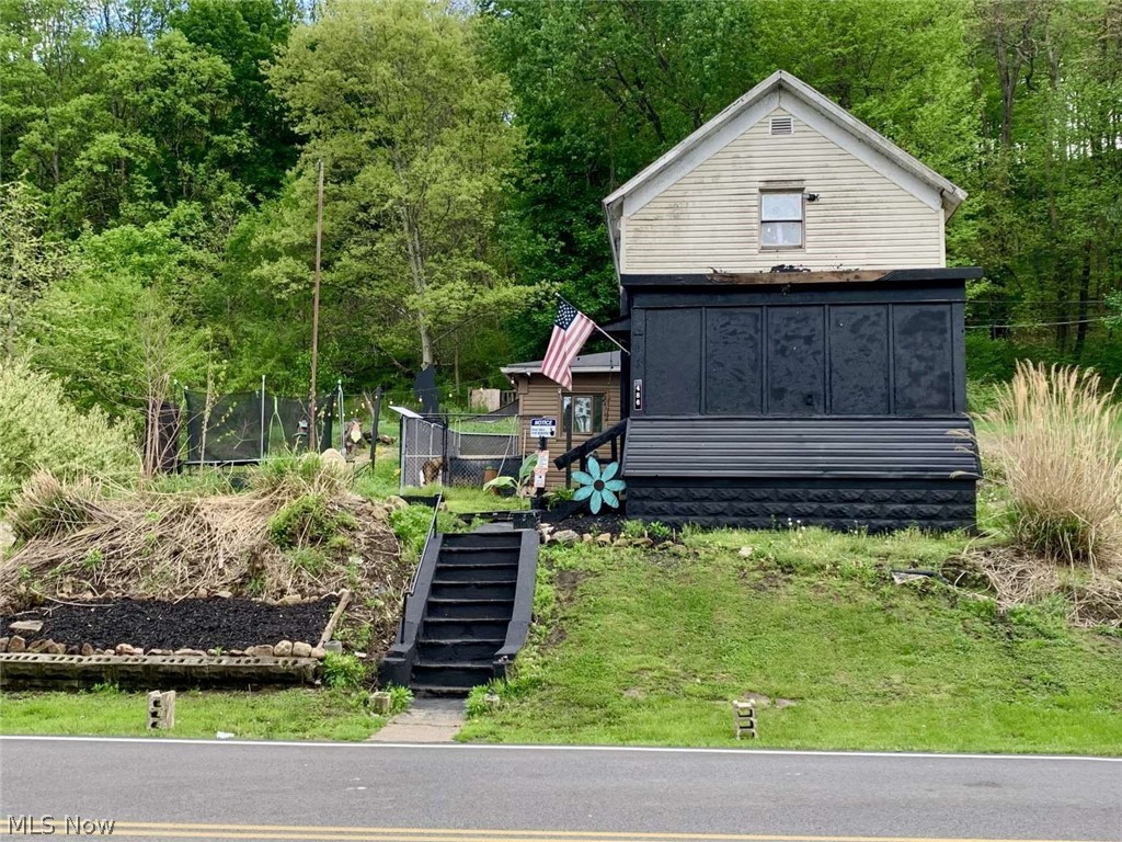 486 Deersville Avenue Uhrichsville OH 44683