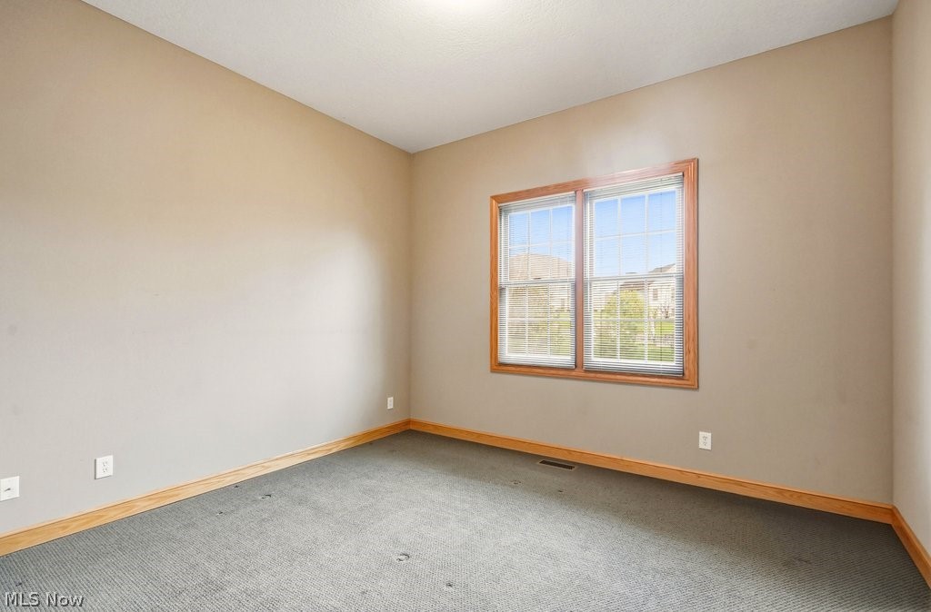 2253 Grimsby Street NW North Canton OH 44720