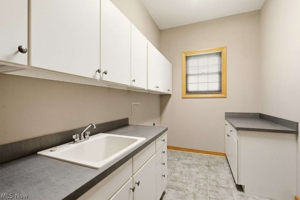 2253 Grimsby Street NW North Canton OH 44720