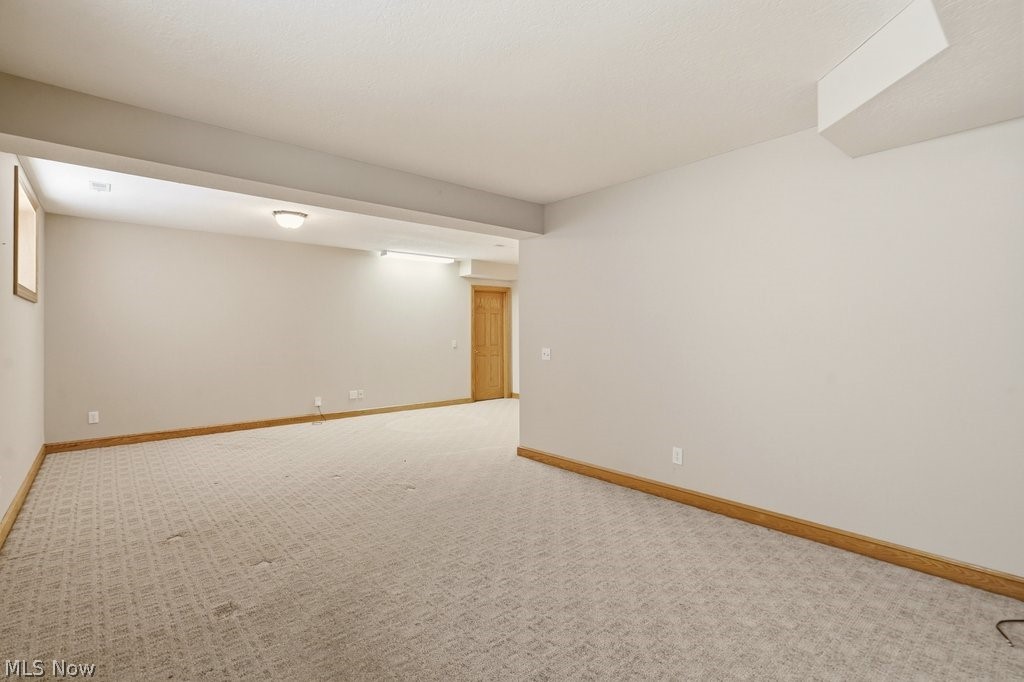 2253 Grimsby Street NW North Canton OH 44720