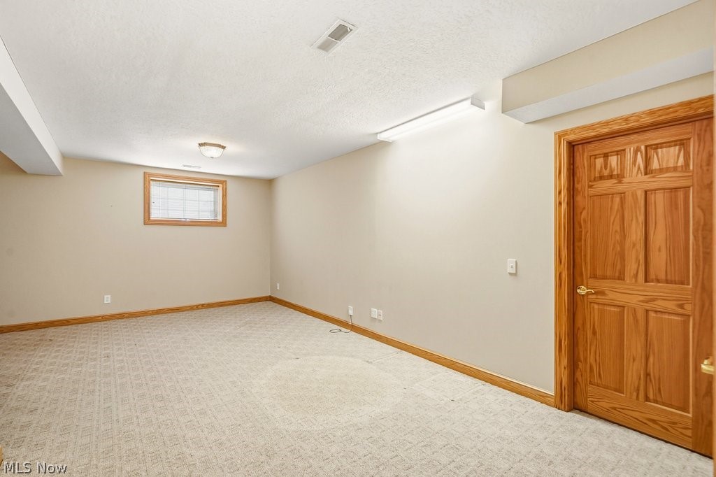 2253 Grimsby Street NW North Canton OH 44720