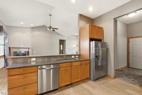 2253 Grimsby Street NW North Canton OH 44720