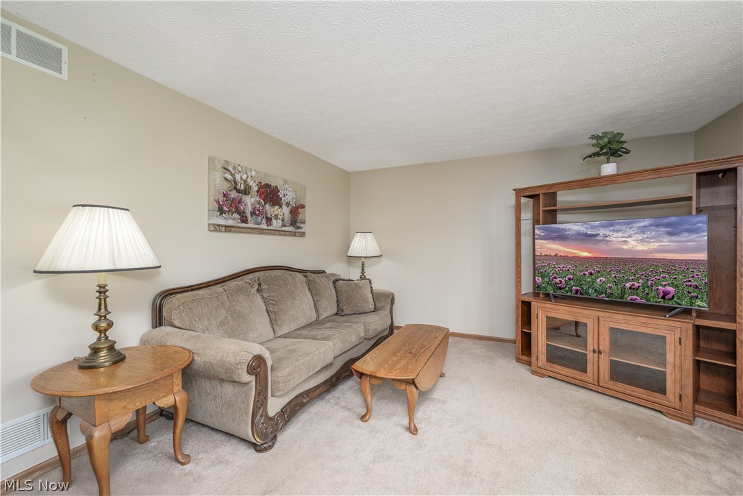4715 Rock Spring Road Ravenna OH 44266