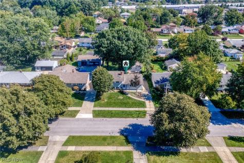 1201 Giesse Drive Mayfield Heights OH 44124