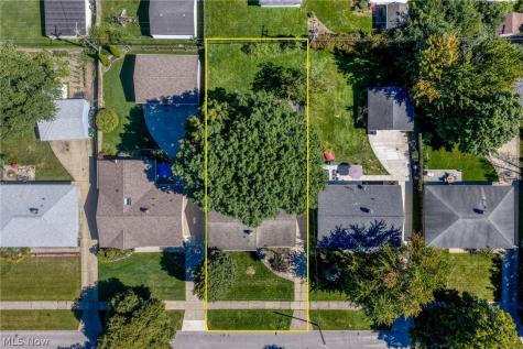 1201 Giesse Drive Mayfield Heights OH 44124