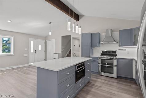 1201 Giesse Drive Mayfield Heights OH 44124