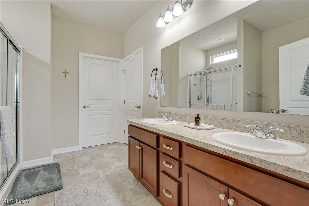 8024 Parkcroft Drive Mentor OH 44060