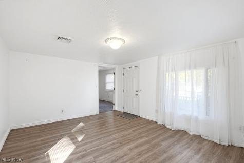 2456 Delaware Avenue Akron OH 44312