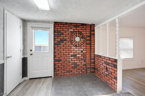 2456 Delaware Avenue Akron OH 44312