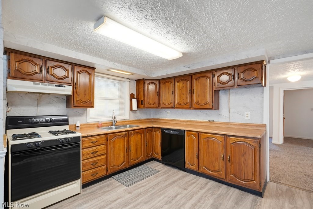2456 Delaware Avenue Akron OH 44312