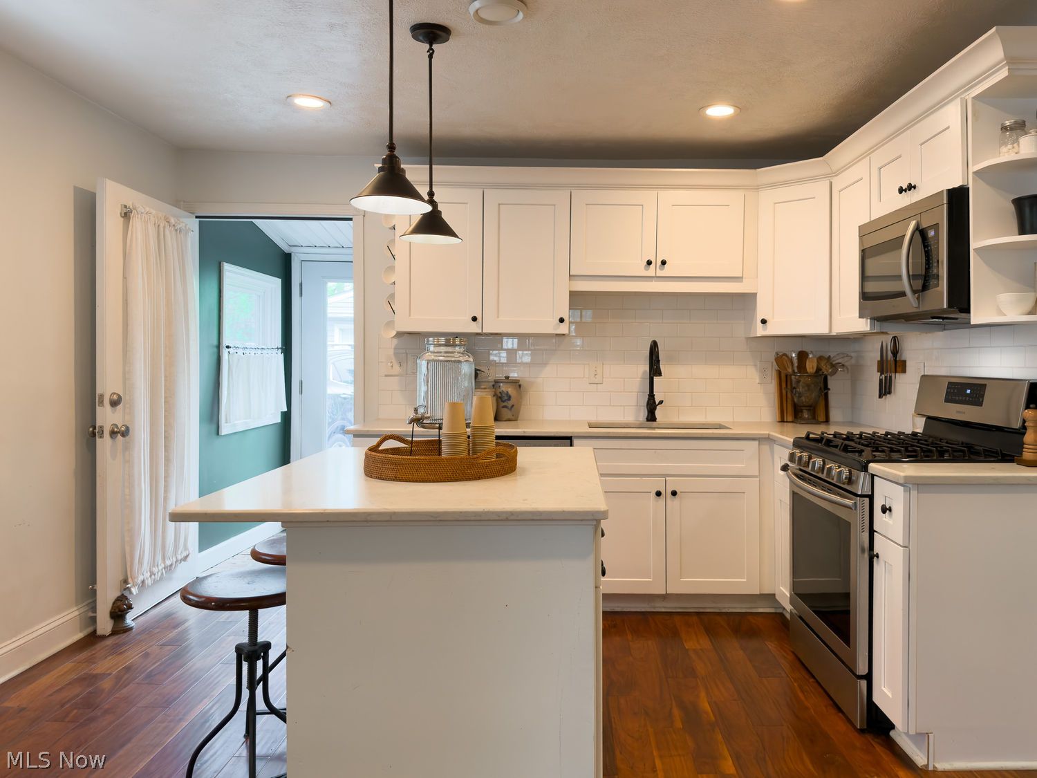 2325 W 40th Street Cleveland OH 44113