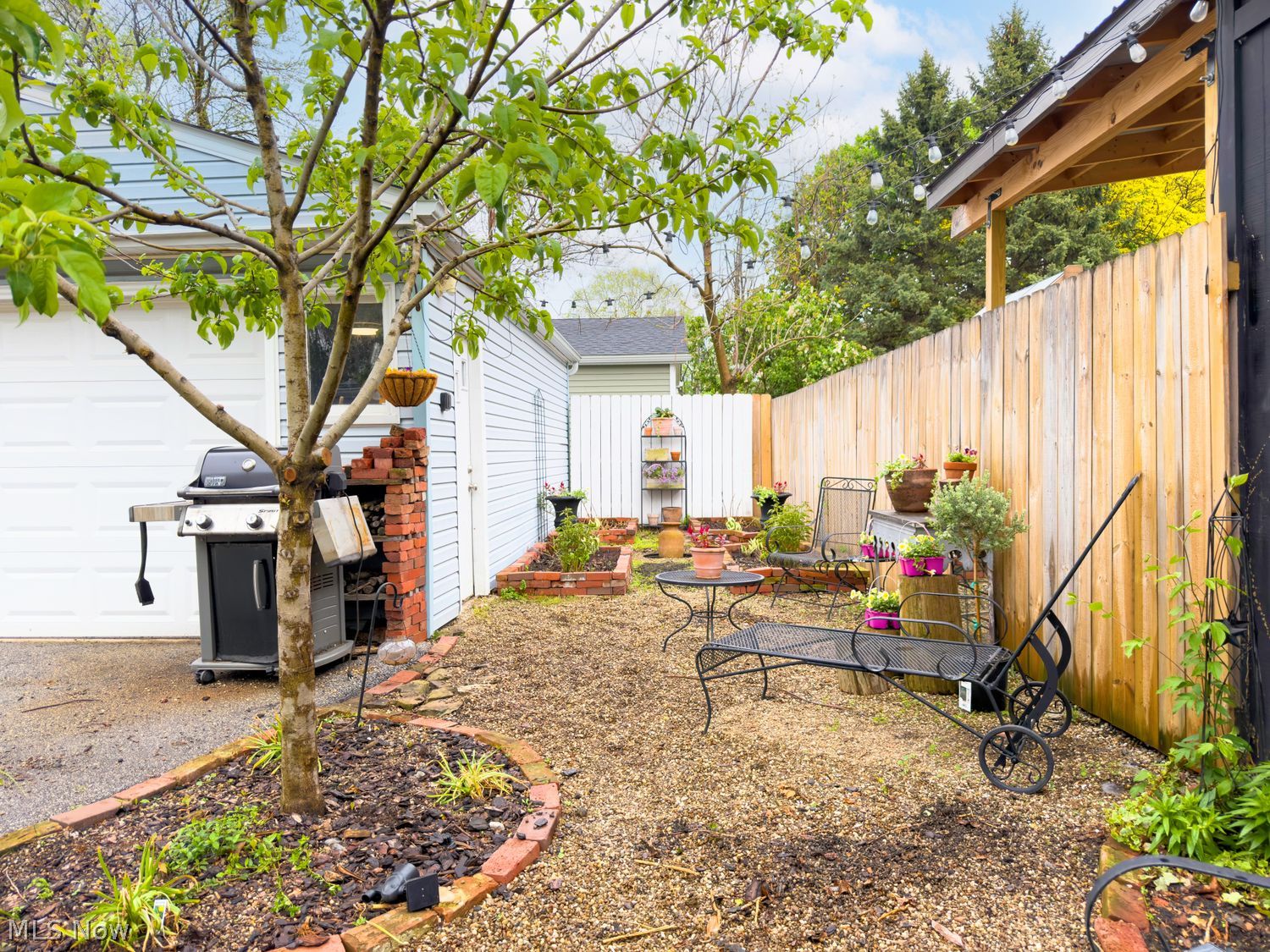 2325 W 40th Street Cleveland OH 44113