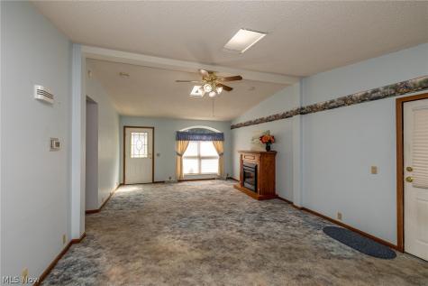12 Jessica Lane Olmsted Twp OH 44138