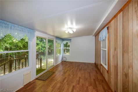 12 Jessica Lane Olmsted Twp OH 44138