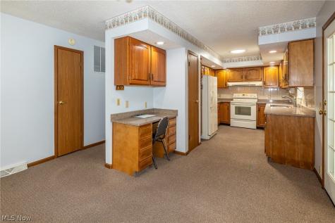 12 Jessica Lane Olmsted Twp OH 44138