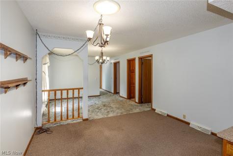 12 Jessica Lane Olmsted Twp OH 44138