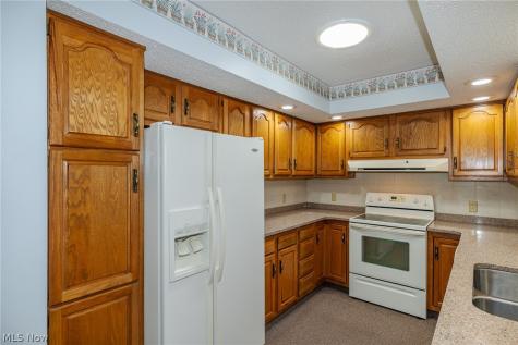 12 Jessica Lane Olmsted Twp OH 44138