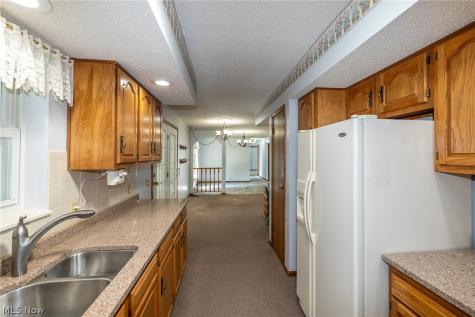 12 Jessica Lane Olmsted Twp OH 44138