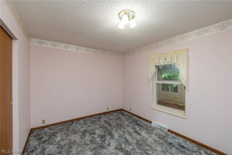 12 Jessica Lane Olmsted Twp OH 44138