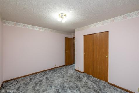 12 Jessica Lane Olmsted Twp OH 44138
