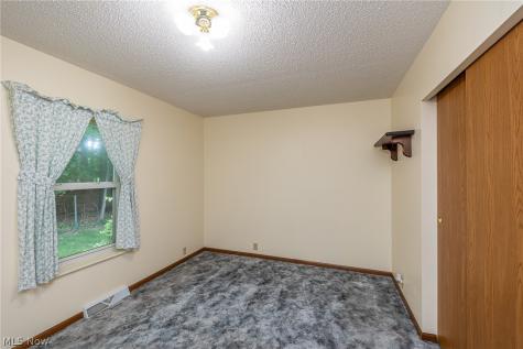 12 Jessica Lane Olmsted Twp OH 44138