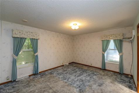 12 Jessica Lane Olmsted Twp OH 44138