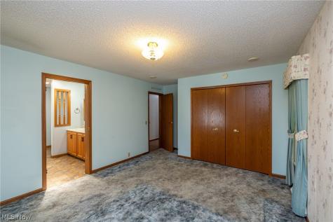 12 Jessica Lane Olmsted Twp OH 44138