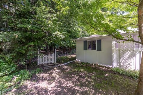 12 Jessica Lane Olmsted Twp OH 44138