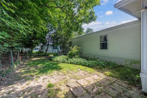 12 Jessica Lane Olmsted Twp OH 44138