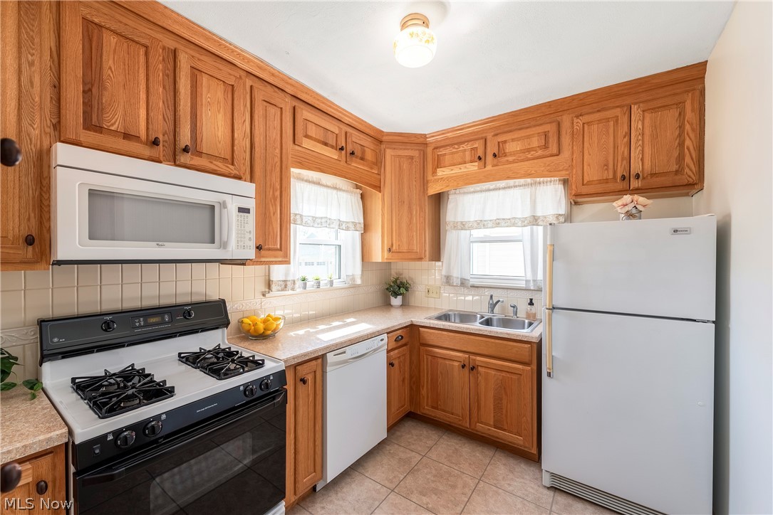 17601 Sedalia Avenue Cleveland OH 44135