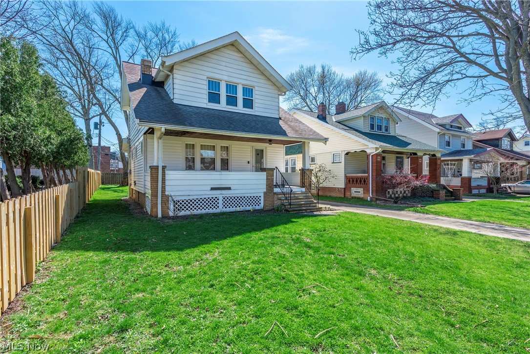 17601 Sedalia Avenue Cleveland OH 44135