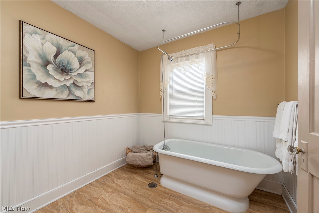 17601 Sedalia Avenue Cleveland OH 44135