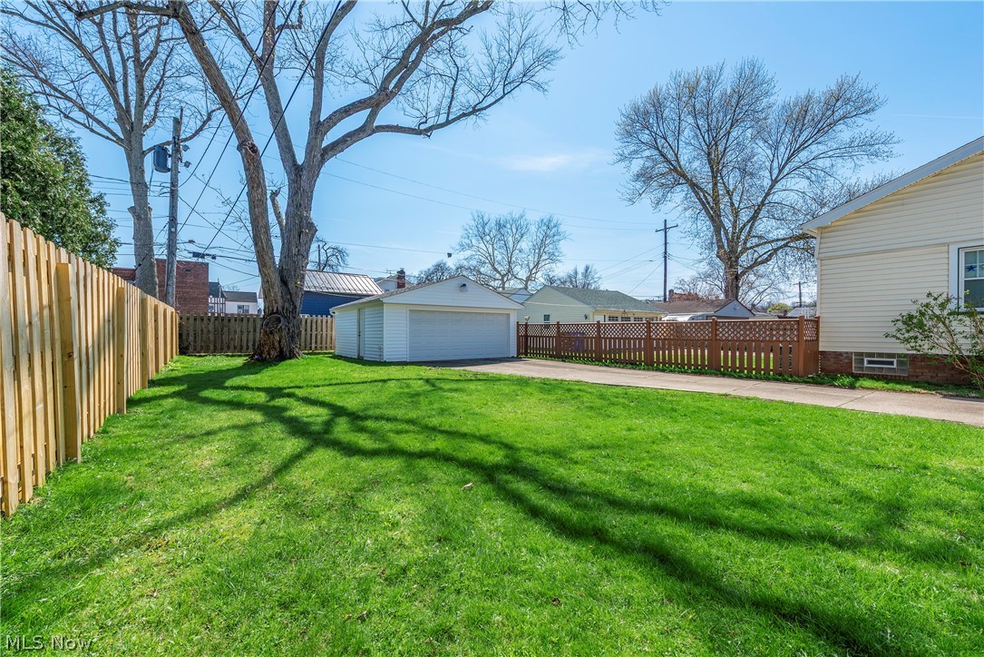17601 Sedalia Avenue Cleveland OH 44135