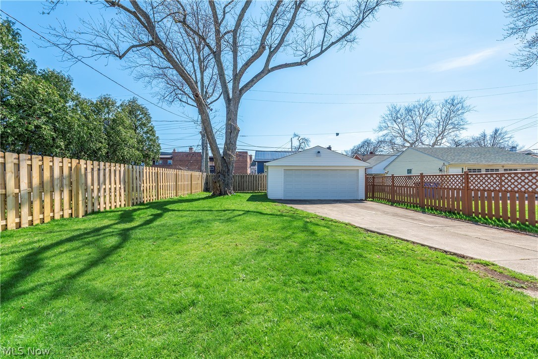 17601 Sedalia Avenue Cleveland OH 44135